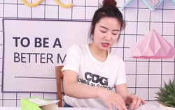 外国小姐姐试吃糖的视频,甜蜜瞬间引发网友热议