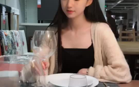 做销售的小姐姐很温柔吗,以心赢客——销售小姐姐的温柔魅力